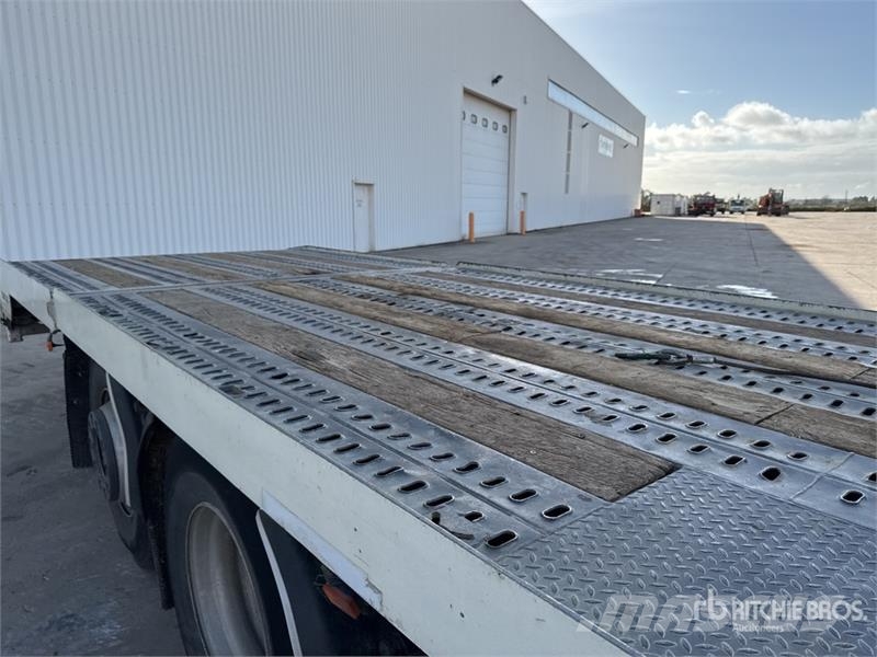 Iveco Stralis 360 EEV 8x2 Camion Plateau Flatbed Truck Platformos/ Pakrovimas iš šono
