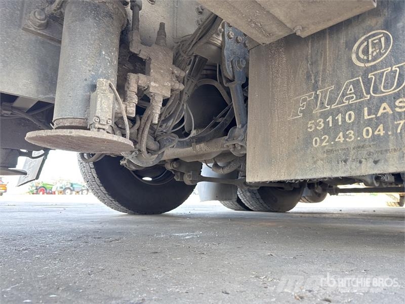 Iveco Stralis 360 EEV 8x2 Camion Plateau Flatbed Truck Platformos/ Pakrovimas iš šono