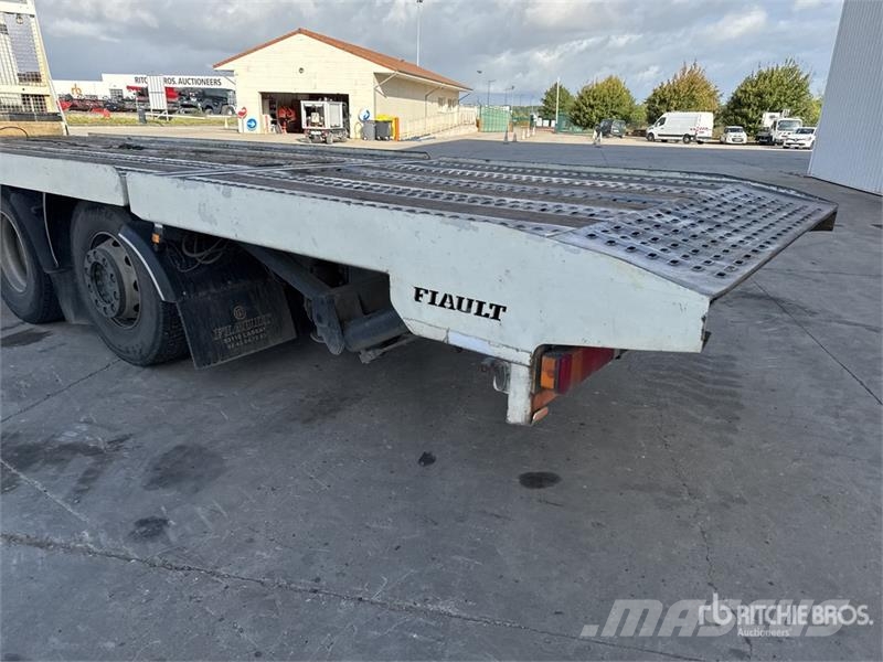Iveco Stralis 360 EEV 8x2 Camion Plateau Flatbed Truck Platformos/ Pakrovimas iš šono