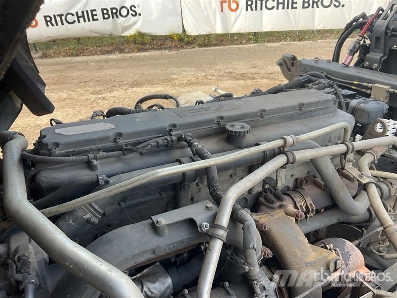 Iveco Stralis 460 LNG 6x2 Tri/A Sleeper Truck Tractor Влекачи
