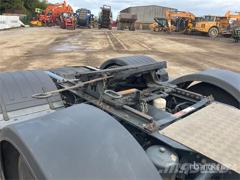 Iveco Stralis 460 LNG 6x2 Tri/A Sleeper Truck Tractor 牵引车
