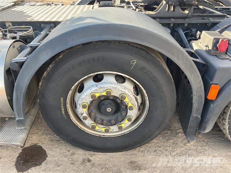 Iveco Stralis 460 LNG 6x2 Tri/A Sleeper Truck Tractor Tractor Units