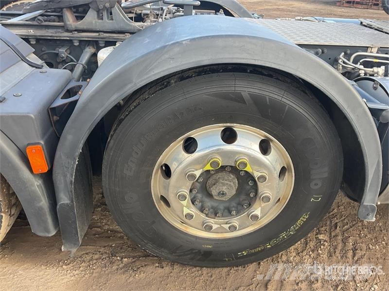 Iveco Stralis 460 LNG 6x2 Tri/A Sleeper Truck Tractor Влекачи