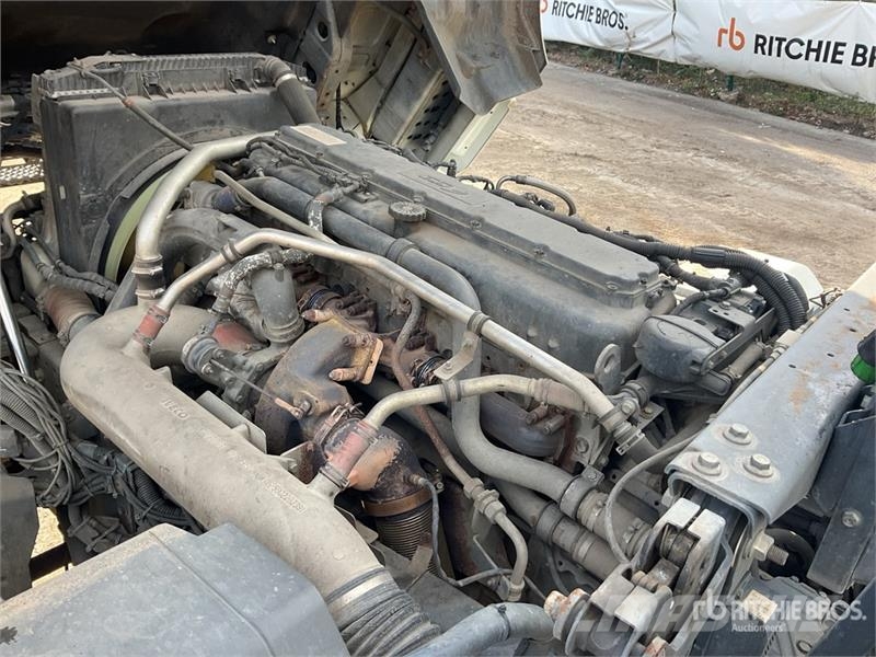 Iveco Stralis 460 LNG 6x2 Tri/A Sleeper Truck Tractor Tractor Units