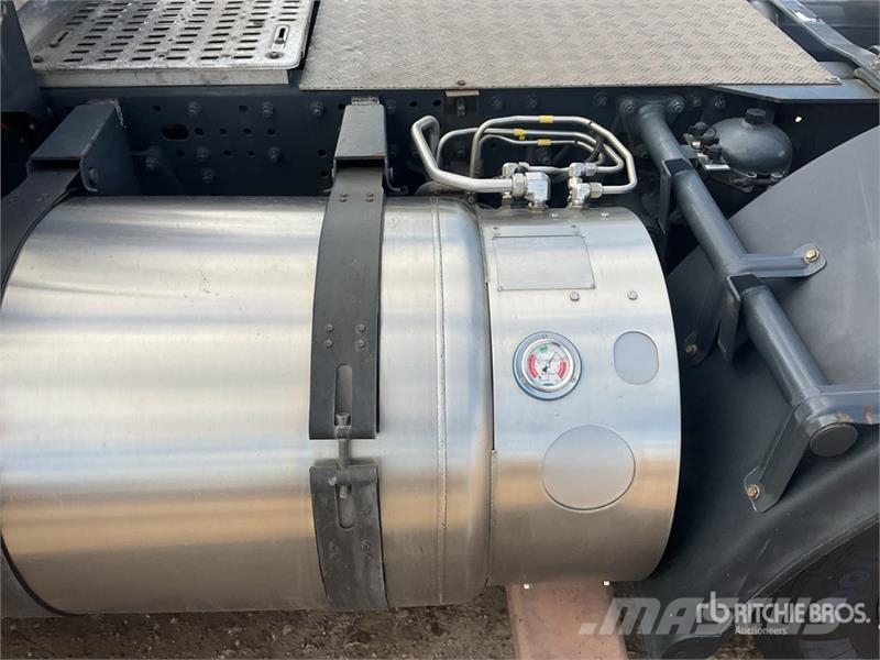Iveco Stralis 460 LNG 6x2 Tri/A Sleeper Truck Tractor Влекачи