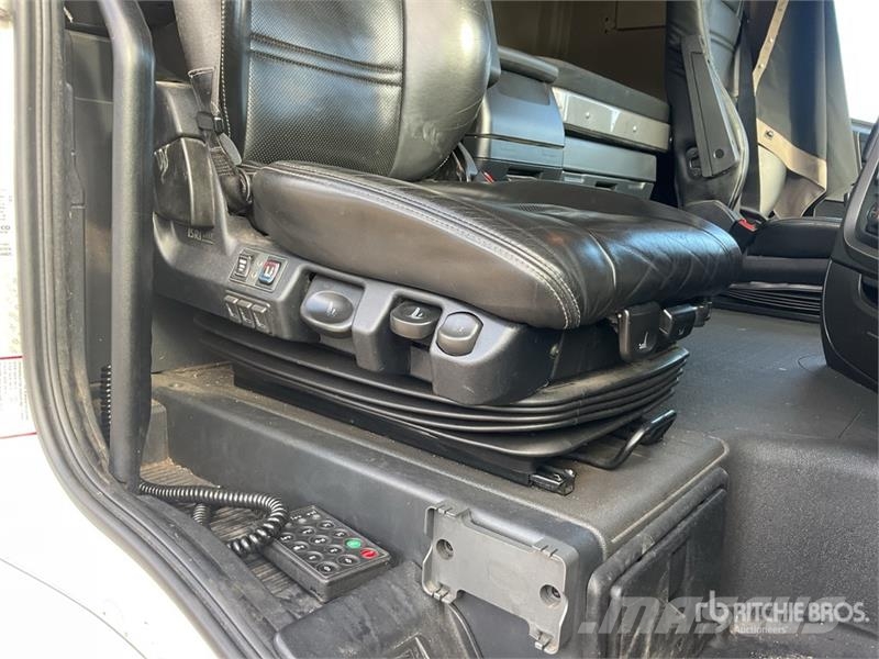 Iveco Stralis 460 LNG 6x2 Tri/A Sleeper Truck Tractor Влекачи