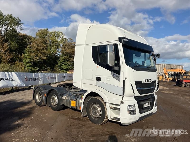 Iveco Stralis 460 LNG 6x2 Tri/A Sleeper Truck Tractor 牵引车