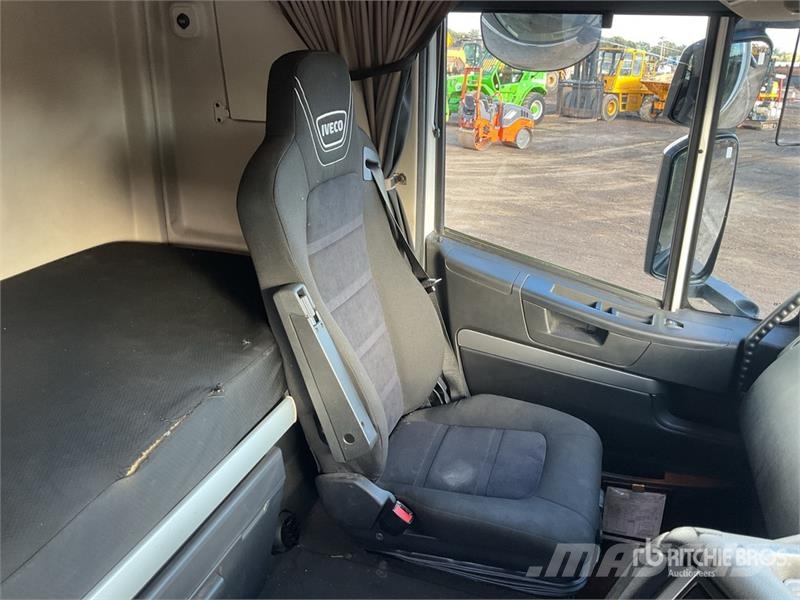 Iveco Stralis 460 LNG 6x2 Tri/A Sleeper Truck Tractor Tractor Units