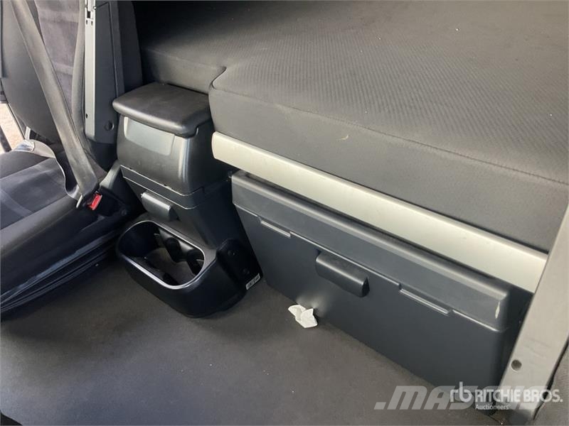 Iveco Stralis 460 LNG 6x2 Tri/A Sleeper Truck Tractor Влекачи
