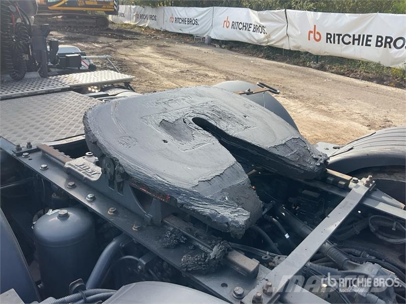 Iveco Stralis 460 LNG 6x2 Tri/A Sleeper Truck Tractor Влекачи