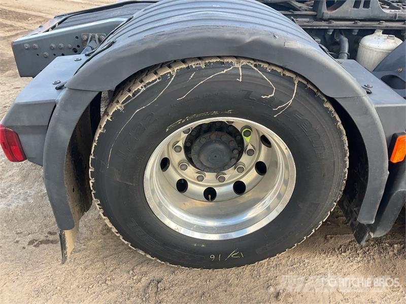 Iveco Stralis 460 LNG 6x2 Tri/A Sleeper Truck Tractor Влекачи