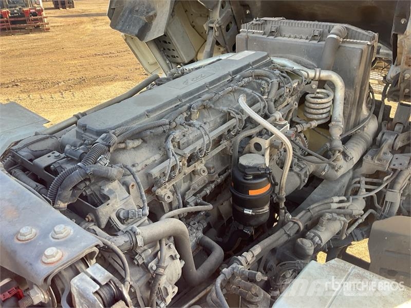 Iveco Stralis 460 LNG 6x2 Tri/A Sleeper Truck Tractor Влекачи