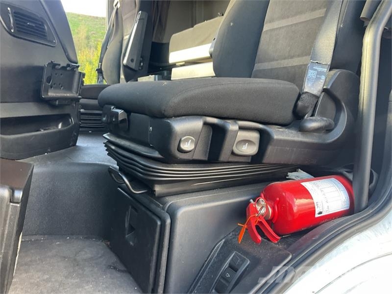 Iveco Stralis 460 LNG 6x2 Tri/A Sleeper Truck Tractor Tractor Units