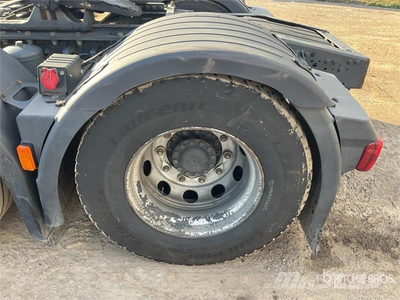 Iveco Stralis 460 LNG 6x2 Tri/A Sleeper Truck Tractor Tractor Units