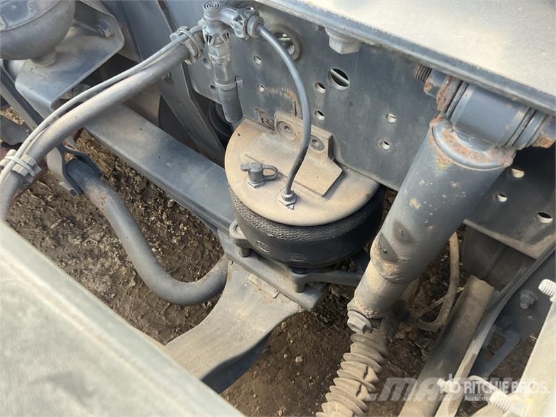 Iveco Stralis 460 LNG 6x2 Tri/A Sleeper Truck Tractor Влекачи