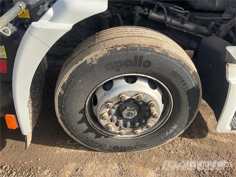 Iveco Stralis 460 LNG 6x2 Tri/A Sleeper Truck Tractor Влекачи