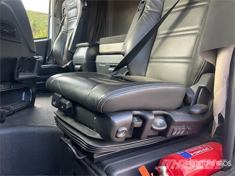 Iveco Stralis 460 LNG 6x2 Tri/A Sleeper Truck Tractor Влекачи