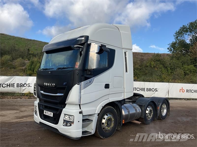Iveco Stralis 460 LNG 6x2 Tri/A Sleeper Truck Tractor 牵引车