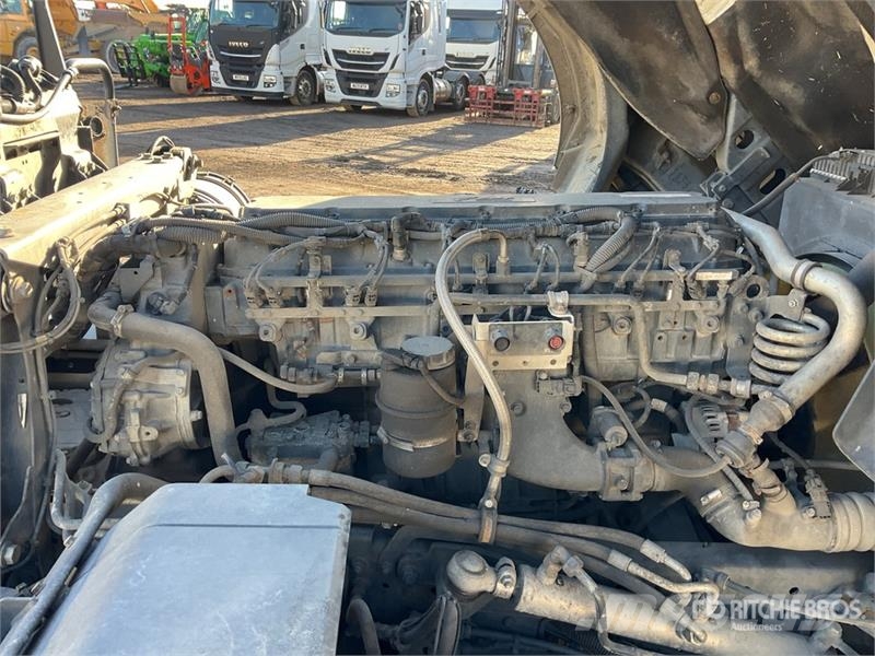 Iveco Stralis 460 LNG 6x2 Tri/A Sleeper Truck Tractor 牵引车