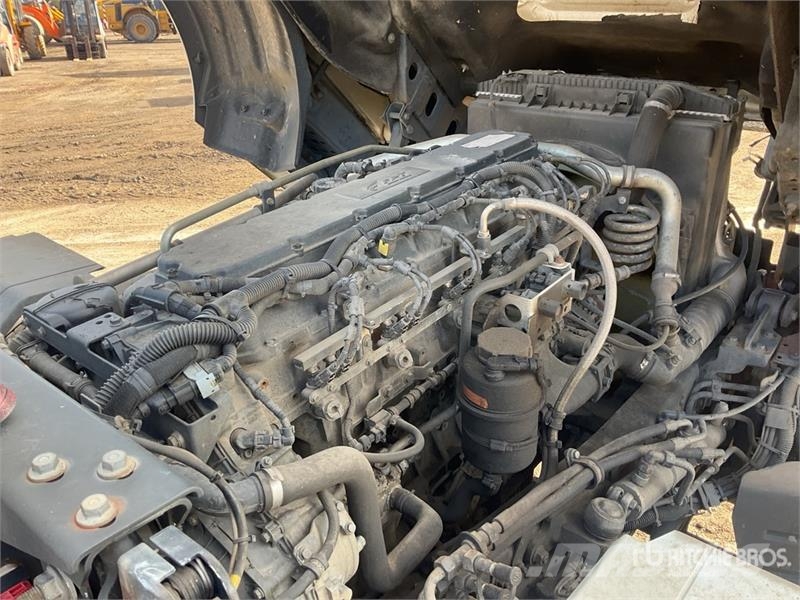 Iveco Stralis 460 LNG 6x2 Tri/A Sleeper Truck Tractor Влекачи