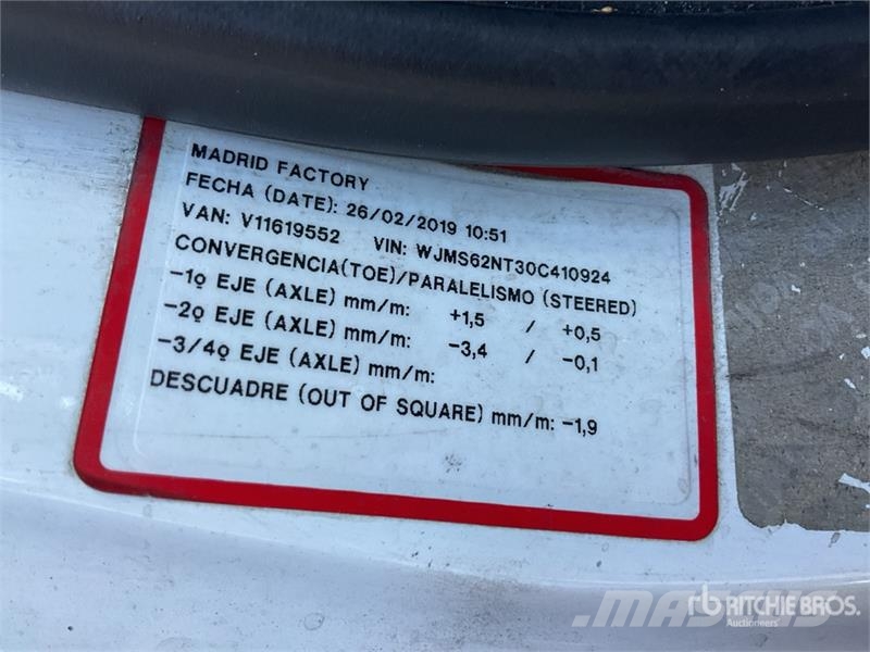 Iveco Stralis 460 LNG 6x2 Tri/A Sleeper Truck Tractor 牵引车