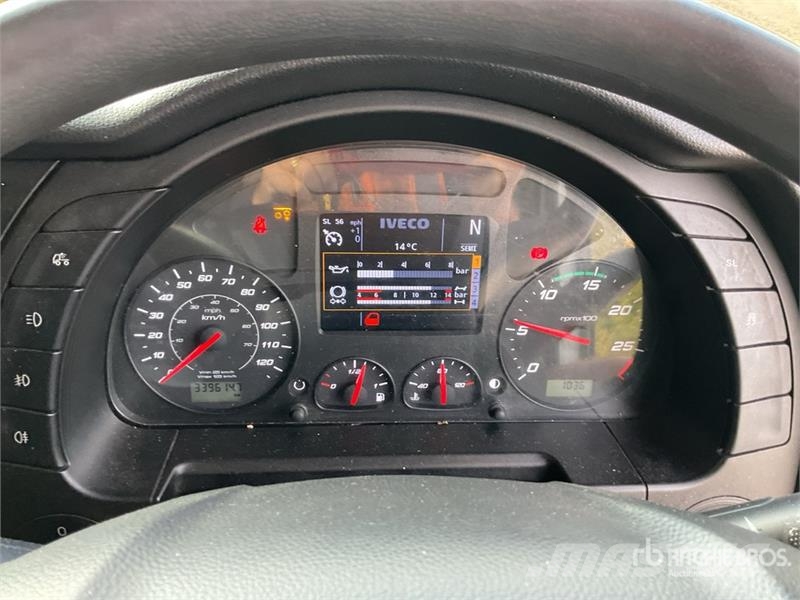 Iveco Stralis 460 LNG 6x2 Tri/A Sleeper Truck Tractor 牵引车