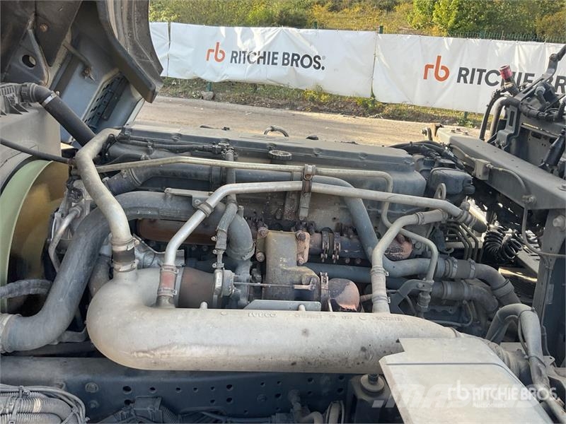 Iveco Stralis 460 LNG 6x2 Tri/A Sleeper Truck Tractor Tractor Units