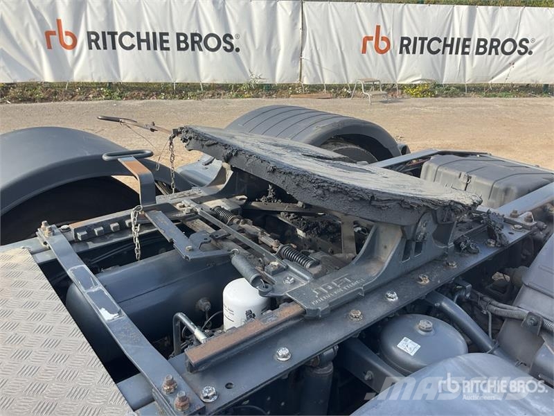 Iveco Stralis 460 LNG 6x2 Tri/A Sleeper Truck Tractor Влекачи