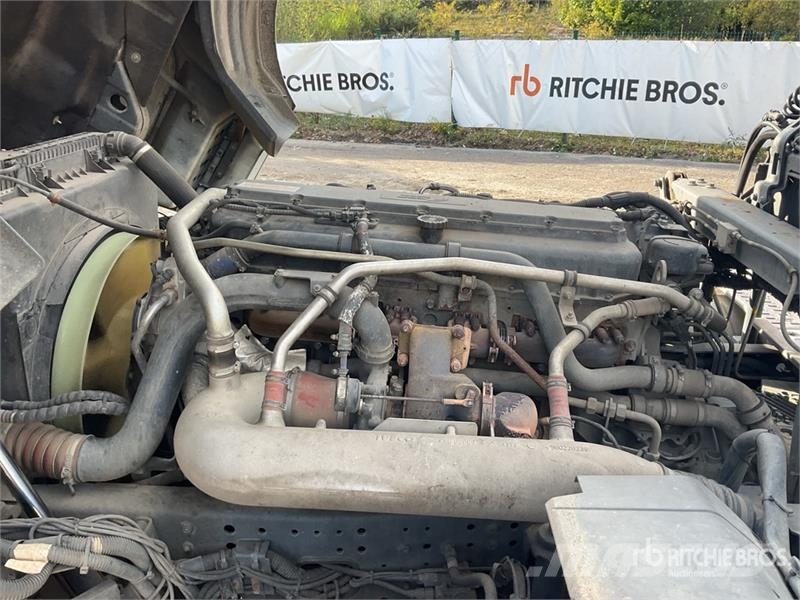 Iveco Stralis 460 LNG 6x2 Tri/A Sleeper Truck Tractor Tractor Units