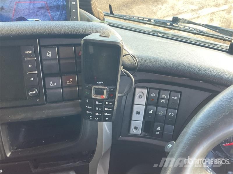 Iveco Stralis 460 LNG 6x2 Tri/A Sleeper Truck Tractor Tractor Units