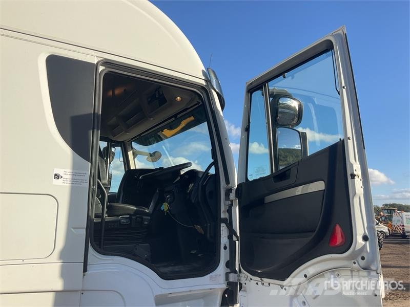 Iveco Stralis 460 LNG 6x2 Tri/A Sleeper Truck Tractor Tractor Units