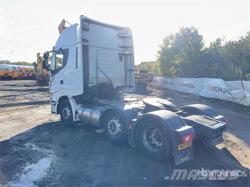 Iveco Stralis 460 LNG 6x2 Tri/A Sleeper Truck Tractor 牵引车