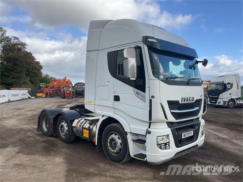 Iveco Stralis 460 LNG 6x2 Tri/A Sleeper Truck Tractor 牵引车