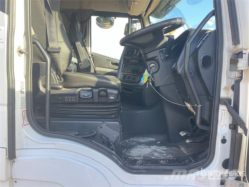 Iveco Stralis 460 LNG 6x2 Tri/A Sleeper Truck Tractor Tractor Units