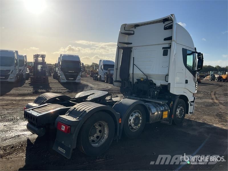 Iveco Stralis 460 LNG 6x2 Tri/A Sleeper Truck Tractor 牵引车