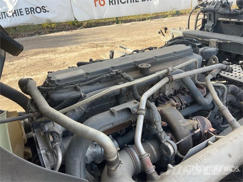 Iveco Stralis 460 LNG 6x2 Tri/A Sleeper Truck Tractor Tractor Units