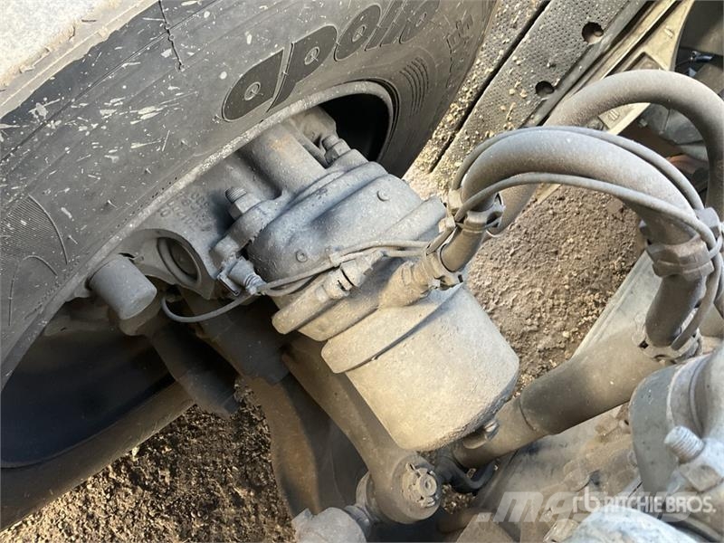 Iveco Stralis 460 LNG 6x2 Tri/A Sleeper Truck Tractor Влекачи
