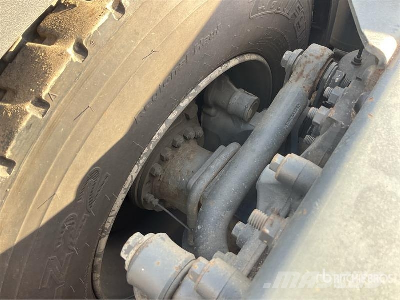Iveco Stralis 460 LNG 6x2 Tri/A Sleeper Truck Tractor Tractor Units