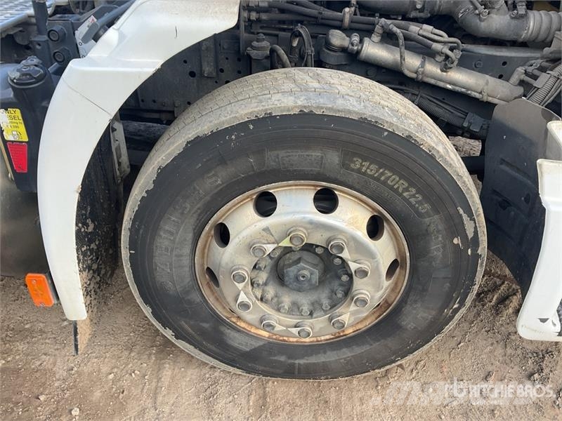 Iveco Stralis 460 LNG 6x2 Tri/A Sleeper Truck Tractor Влекачи