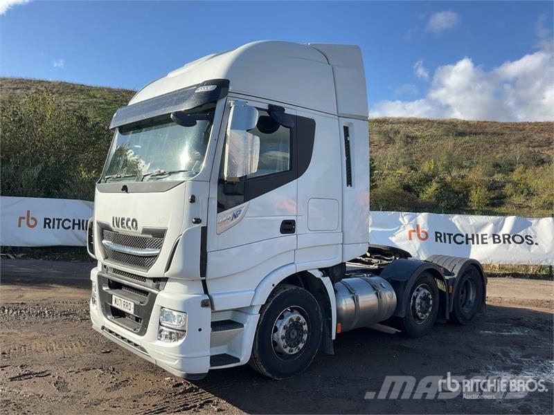 Iveco Stralis 460 LNG 6x2 Tri/A Sleeper Truck Tractor 牵引车