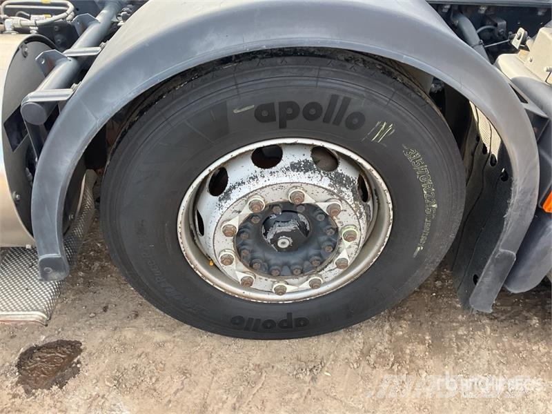 Iveco Stralis 460 LNG 6x2 Tri/A Sleeper Truck Tractor Tractor Units