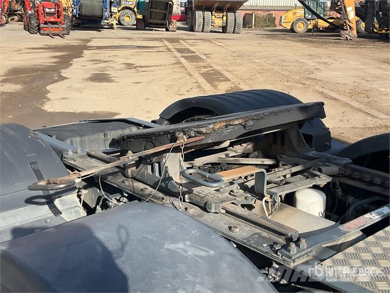 Iveco Stralis 460 LNG 6x2 Tri/A Sleeper Truck Tractor Влекачи