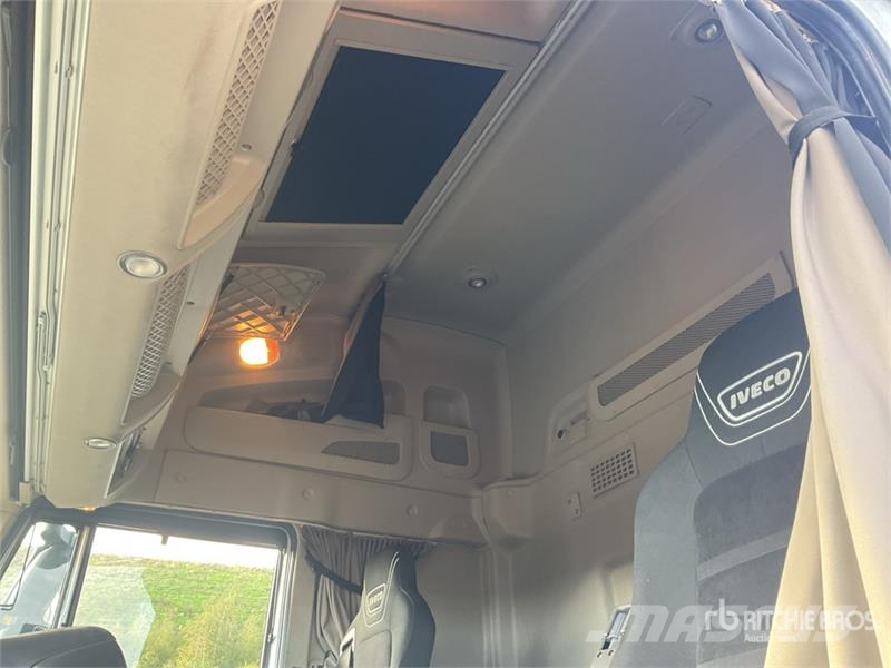 Iveco Stralis 460 LNG 6x2 Tri/A Sleeper Truck Tractor Tractor Units
