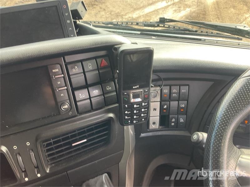 Iveco Stralis 460 LNG 6x2 Tri/A Sleeper Truck Tractor Влекачи