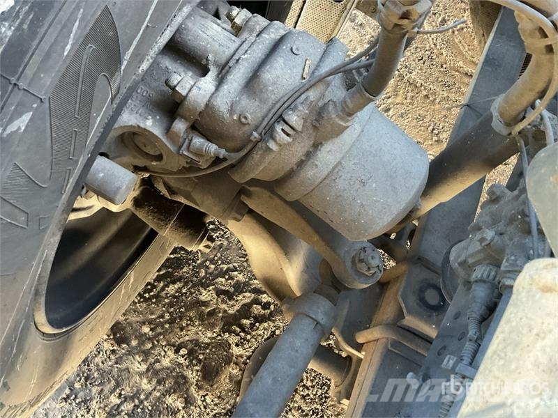 Iveco Stralis 460 LNG 6x2 Tri/A Sleeper Truck Tractor 牵引车