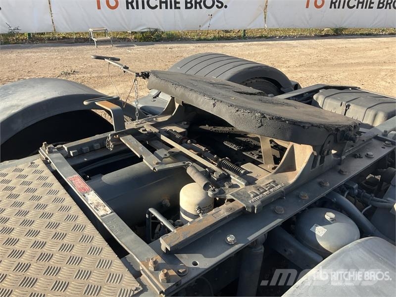 Iveco Stralis 460 LNG 6x2 Tri/A Sleeper Truck Tractor Tractor Units