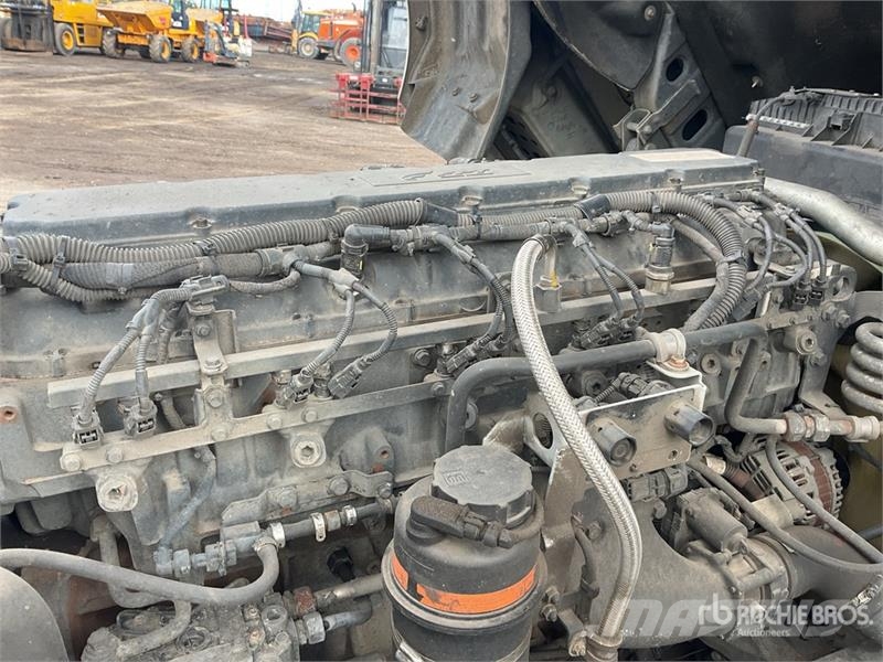 Iveco Stralis 460 LNG 6x2 Tri/A Sleeper Truck Tractor Tractor Units