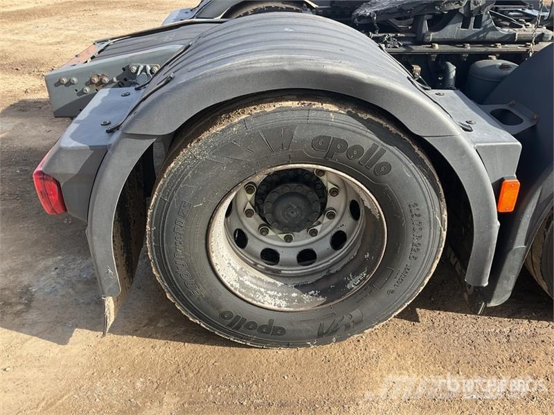 Iveco Stralis 460 LNG 6x2 Tri/A Sleeper Truck Tractor Влекачи