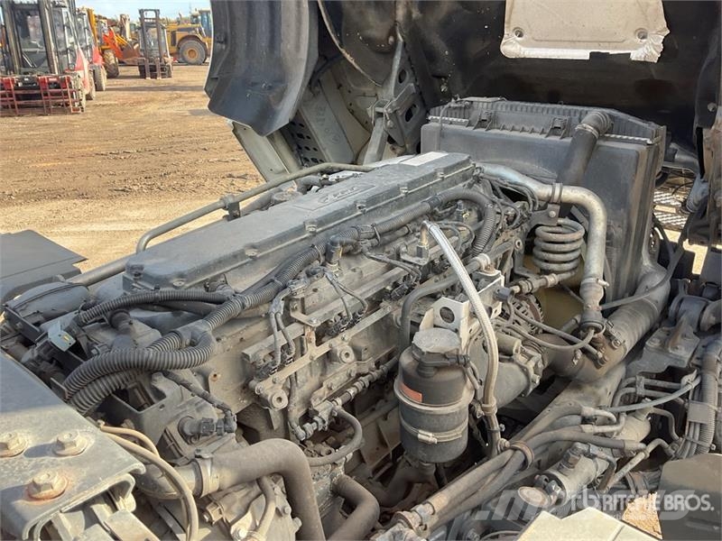 Iveco Stralis 460 LNG 6x2 Tri/A Sleeper Truck Tractor Tractor Units