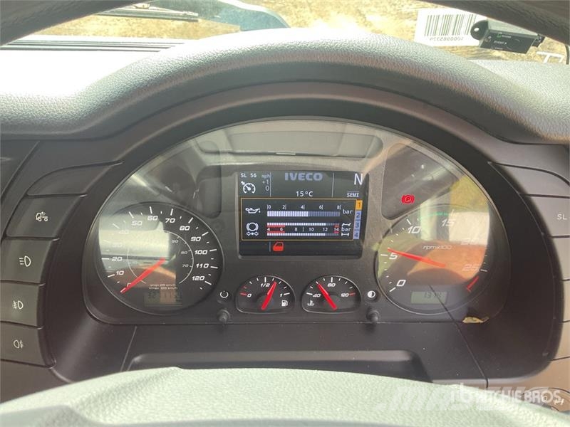 Iveco Stralis 460 LNG 6x2 Tri/A Sleeper Truck Tractor 牵引车